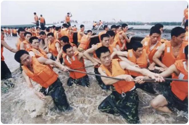 98年抗洪，中央決定最后關(guān)頭炸堤分洪，朱镕基：等等，我再加句話