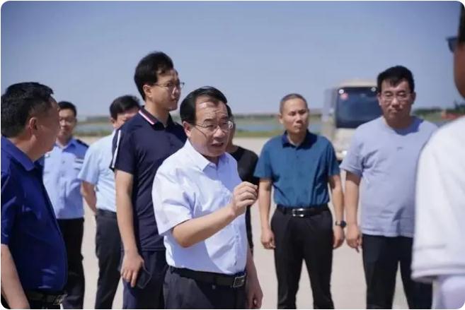 王錦山督導(dǎo)檢查河道防汛、防溺水工作